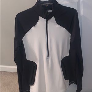 For fitting under armour pull over half zip